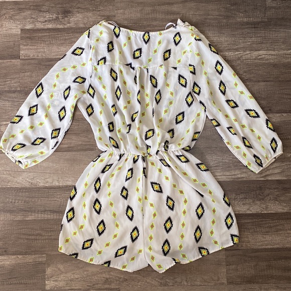 Dainty Hooligan romper size L - Picture 7 of 10